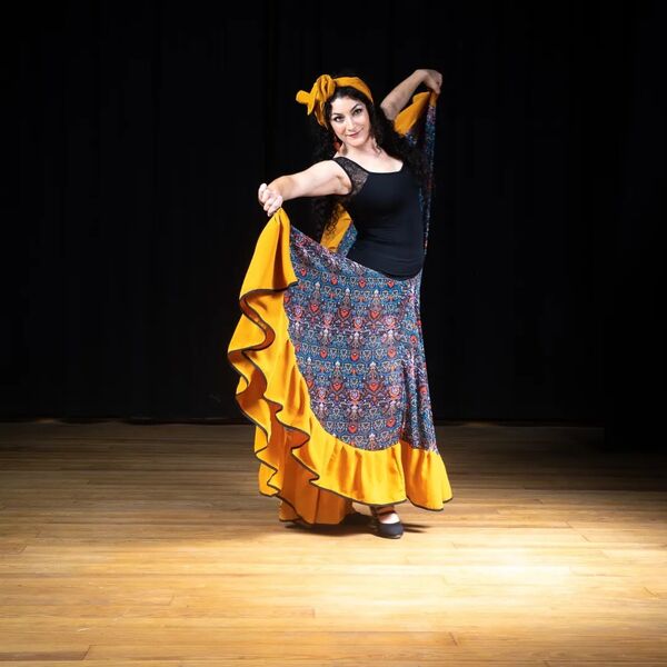 Danseuse tsigane Morena Safar jupe tsigane